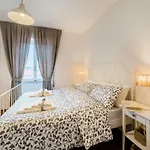 White Rooms