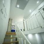 Tribunali Suite 181