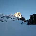 Flamma Apartment - Ski In & Ski Out