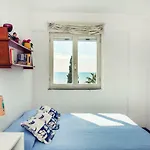 Seaview Apartment In The Old Town