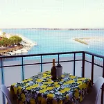 Laguna Apartment