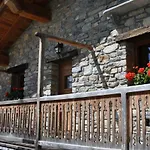 Chalet Aux Pieds Du Mont-Blanc