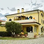 Villa Con Piscina A Rimini