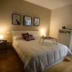 Pyramis Room