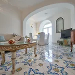 Abate Luxury Apartment By Caprirooms