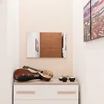 Neapolitan Suites - Rosaroll 98