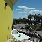 Appartamento Casa Davanti Alla Spiaggia