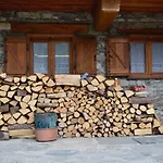 Hirsch Haus
