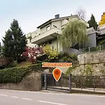 Madely'S Lodge