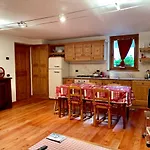 Strada Del Pussey Apartment
