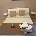 B&B A Maronn Ro'Carmin