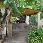 Casa Immersa Nel Verde