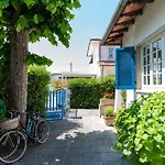 Maureen'S Beach House