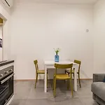 Elegante Appartamento Da 6 Blu&Oro
