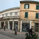 La Esquinita