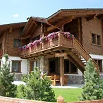 Mont Chalet Apartaments