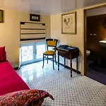 Casamedeo Guest House