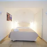 Regina Di Capri - Villa Due Golfi