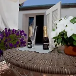 Hotel La Petite Maison
