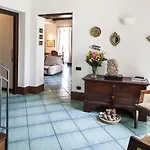 Naples Center Apartment