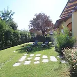 Villa Dina