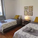Duma Bed