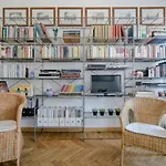 Como 14 - By House Of Travelers -