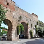 La Casa Di Dario, Dario'S House.