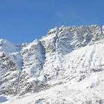 Ski In-Ski Out New Matterhorn Apartment In Cervinia