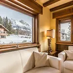 Cantore, Cortina By Short Holidays