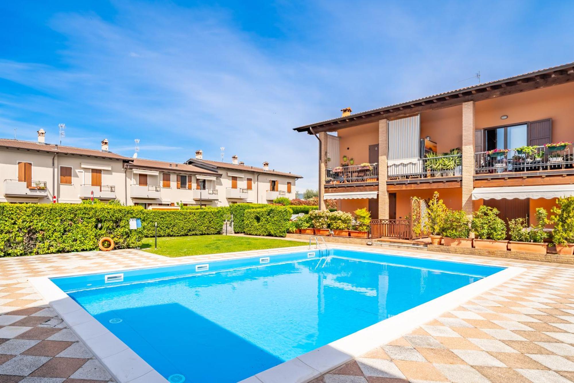 Valtenesi - Pool - By Host4u Apartment