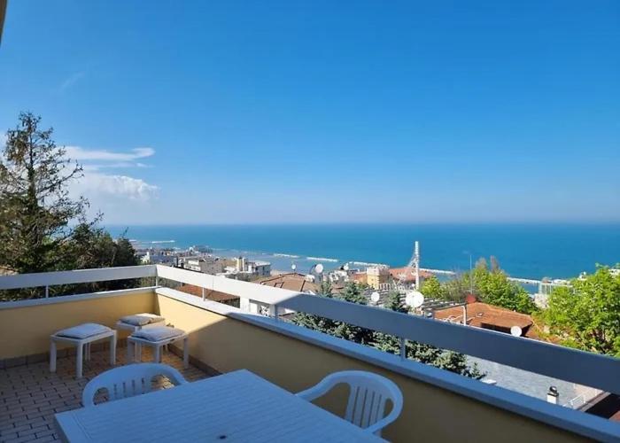 Attico Vista Mare Con 2 Da Letto -residence Azzurro-g Gabicce Mare