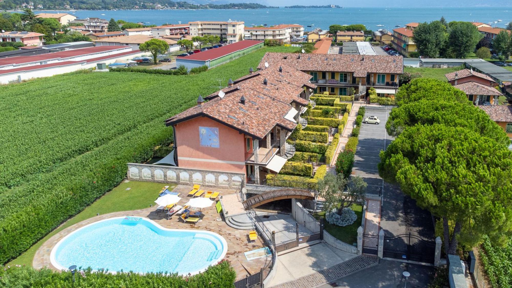 Di Garda A 300m - House In Manerba Ferienhaus