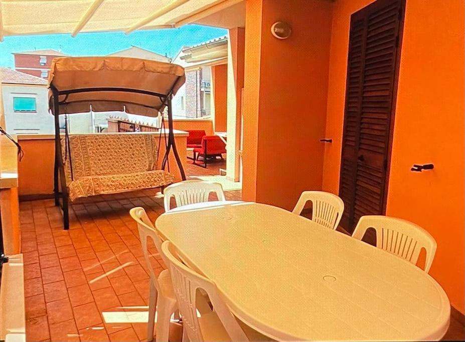 Appartamento Trilocale Con Grande Terrazza Veranda Venturina Terme