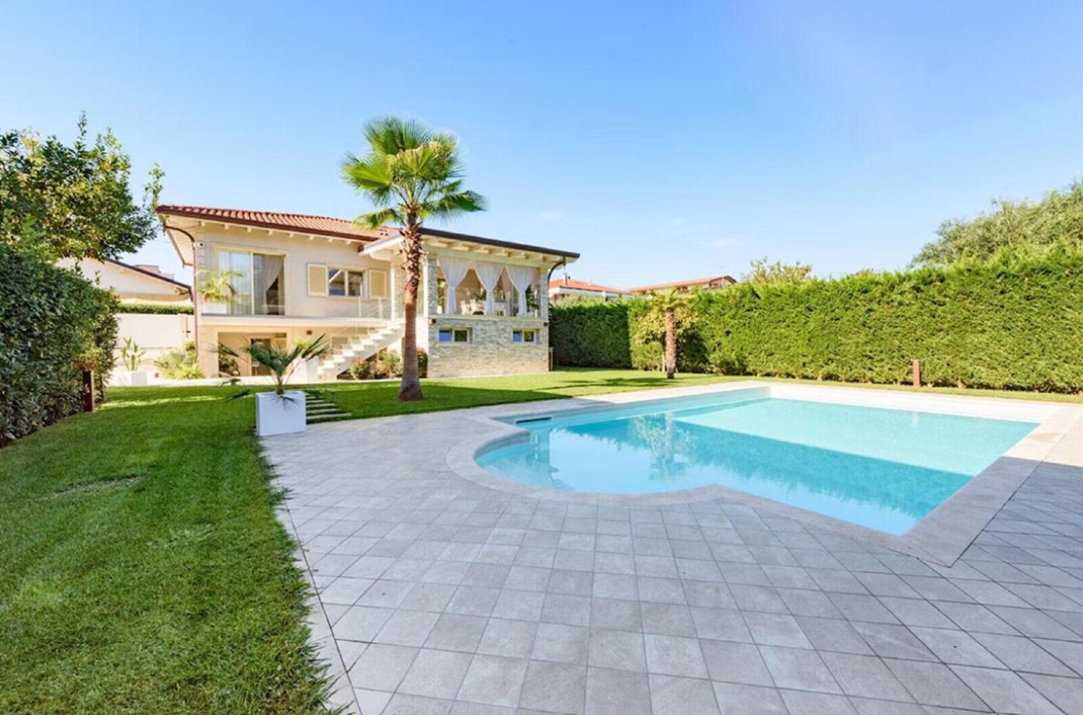 Lägenhet Villa Ula - Forte Dei Marmi *